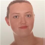 Premonitora en un programa de acompañamiento educativo menos ingles